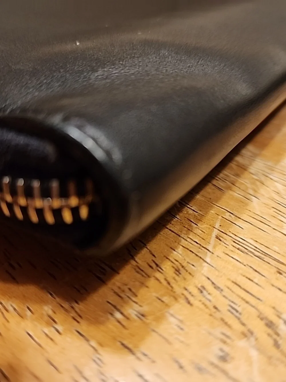 Saint Laurent studded zip-around long wallet made of black leather - Picture 6 of 16